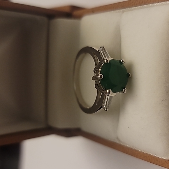 2CT EMERALD ADVETURINE BAGUETTE SILVER RETRO RING - Picture 2 of 4